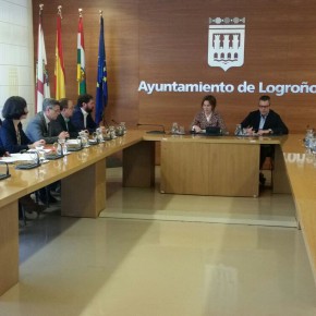 Ciudadanos propone soluciones a empresas y vecinos afectados por la reconversión industrial de los PERI