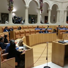 El PP se niega incluir la toma en consideración de la Ley de Gratuidad de Libros de Texto en el pleno del Parlamento