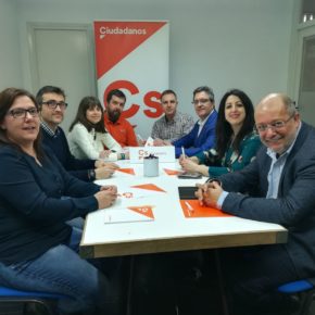 El Portavoz de Sanidad de Ciudadanos en el Congreso se reúne con la Agrupación de Ciudadanos Calahorra