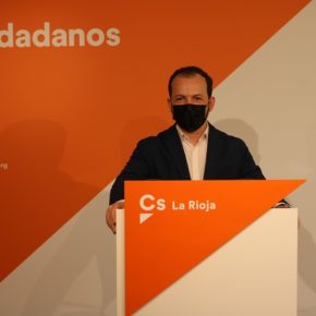 Baena: “Exigimos de nuevo a Concha Andreu que cese a Romero ante un nuevo escándalo de la consejera de Podemos”